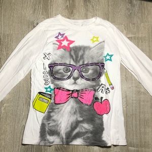 Long-sleeved cat shit